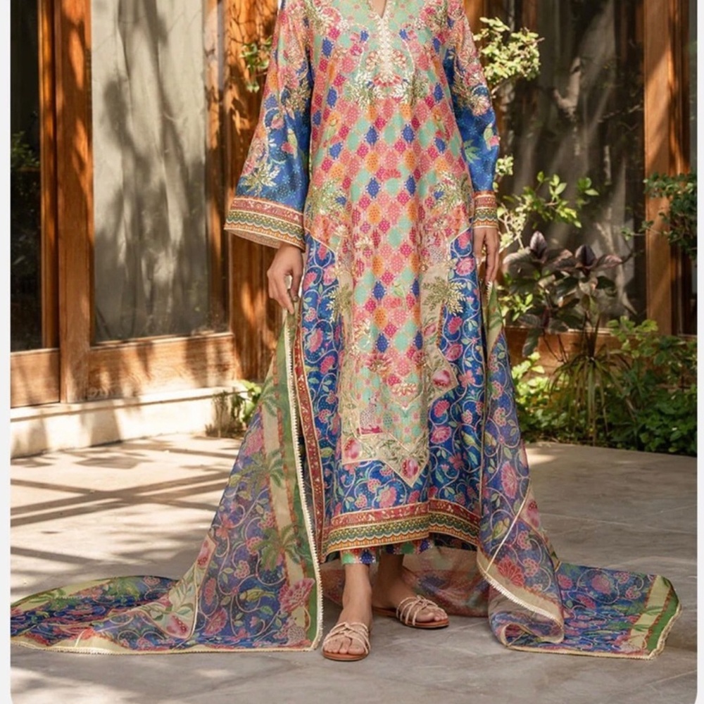 Indian Pakistani designer sania maskatiya outfit